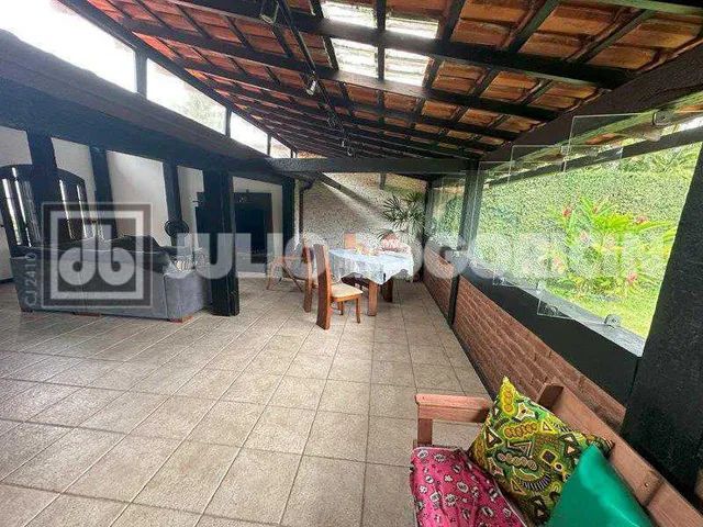 Maravilhosa casa Linear no Anil, 3 quartos, sendo uma suíte, sala em vários ambientes, áre - Foto 7