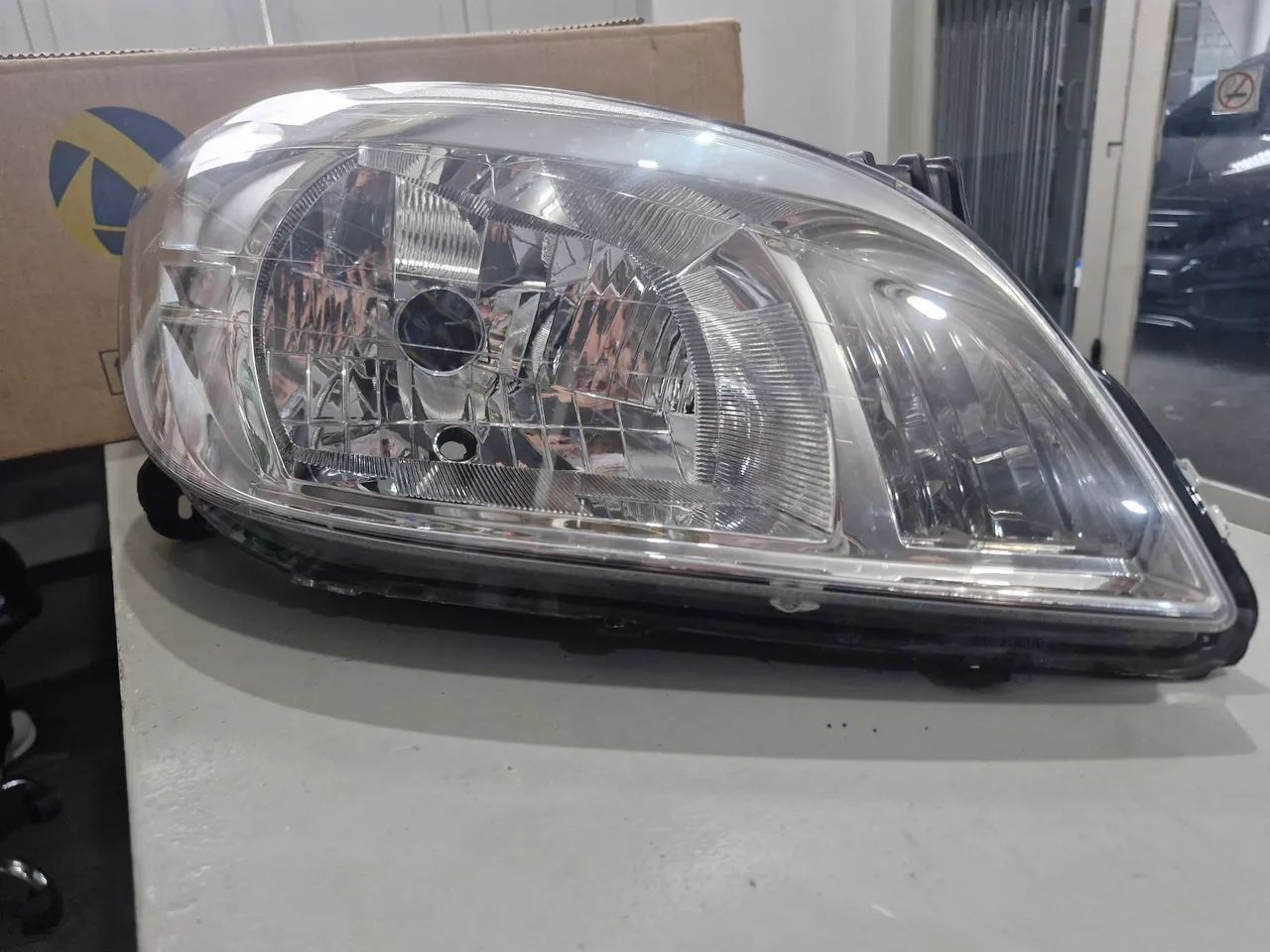 Farol principal GM Celta 2007 a 2015 cromado Direito manual - Foto 2