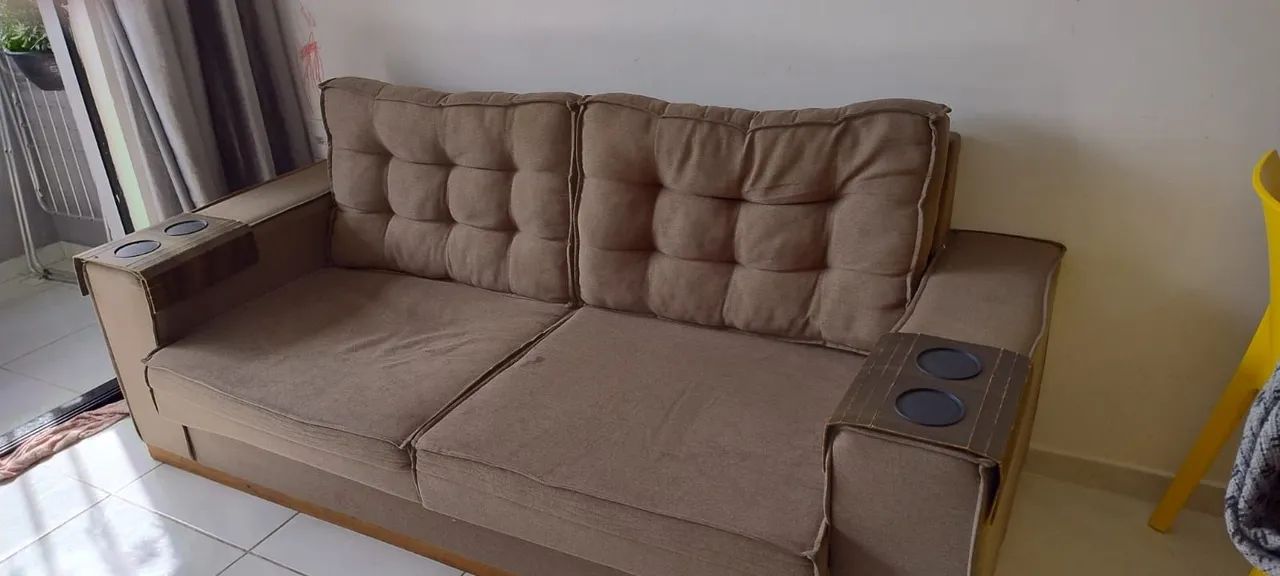 Sofá 2 lugares com porta-copos - Foto 4