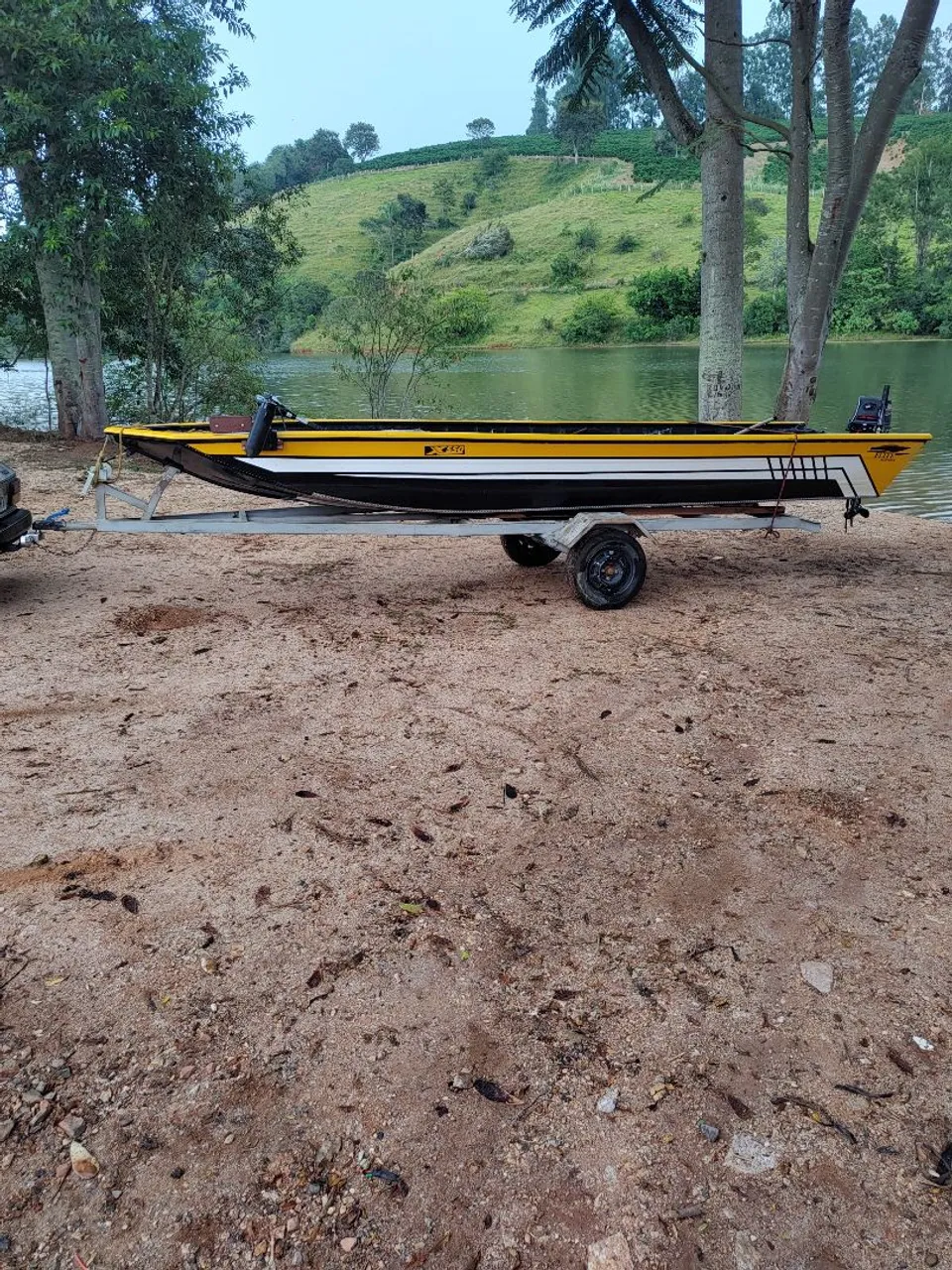 BARCO X550, COM MOTOR MERCURY 15HP SUPER (EQUIVALENTE 18HP)