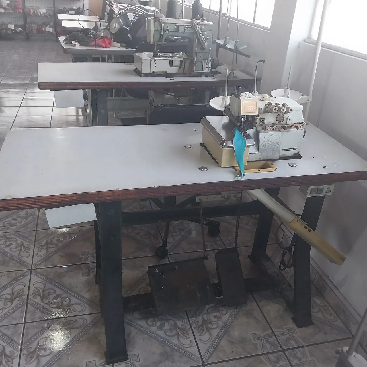 Máquina overloque calfá industrial siruba 737D - Foto 4