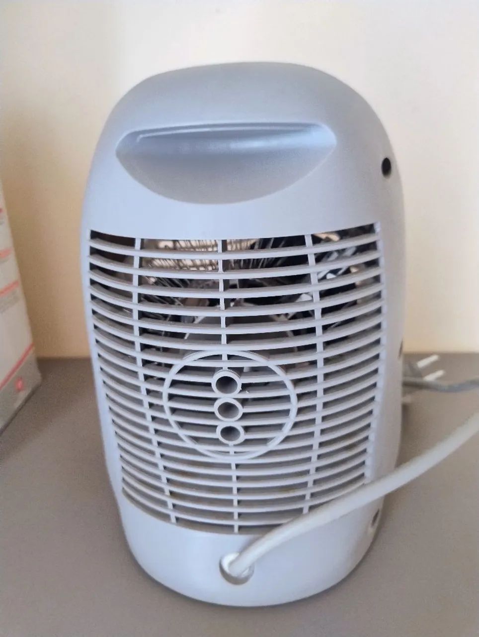 Aquecedor e Desumidificador de Ar Mondial 1500 Watts - Foto 4