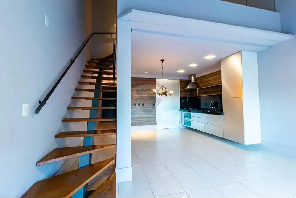 Venda de Studio/Apartamento/Loft - 84m² - 2 Banheiros - Varanda - Closet - 2 Vagas - Sol d