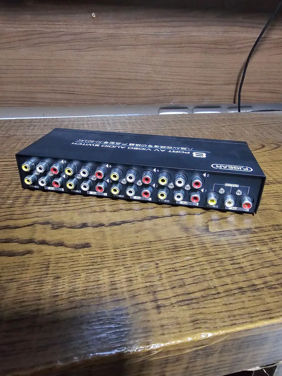 Switch com 8 portas audio e vídeo AV para consoles retro  - Foto 3