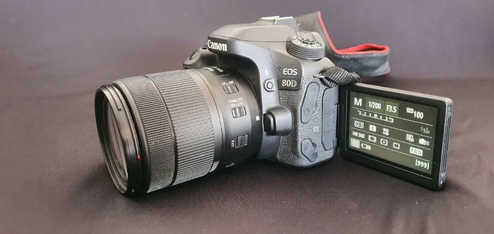 Canon Eos 80d Wi-fi + 18-135mm Is Usm Dslr + 2 Baterias