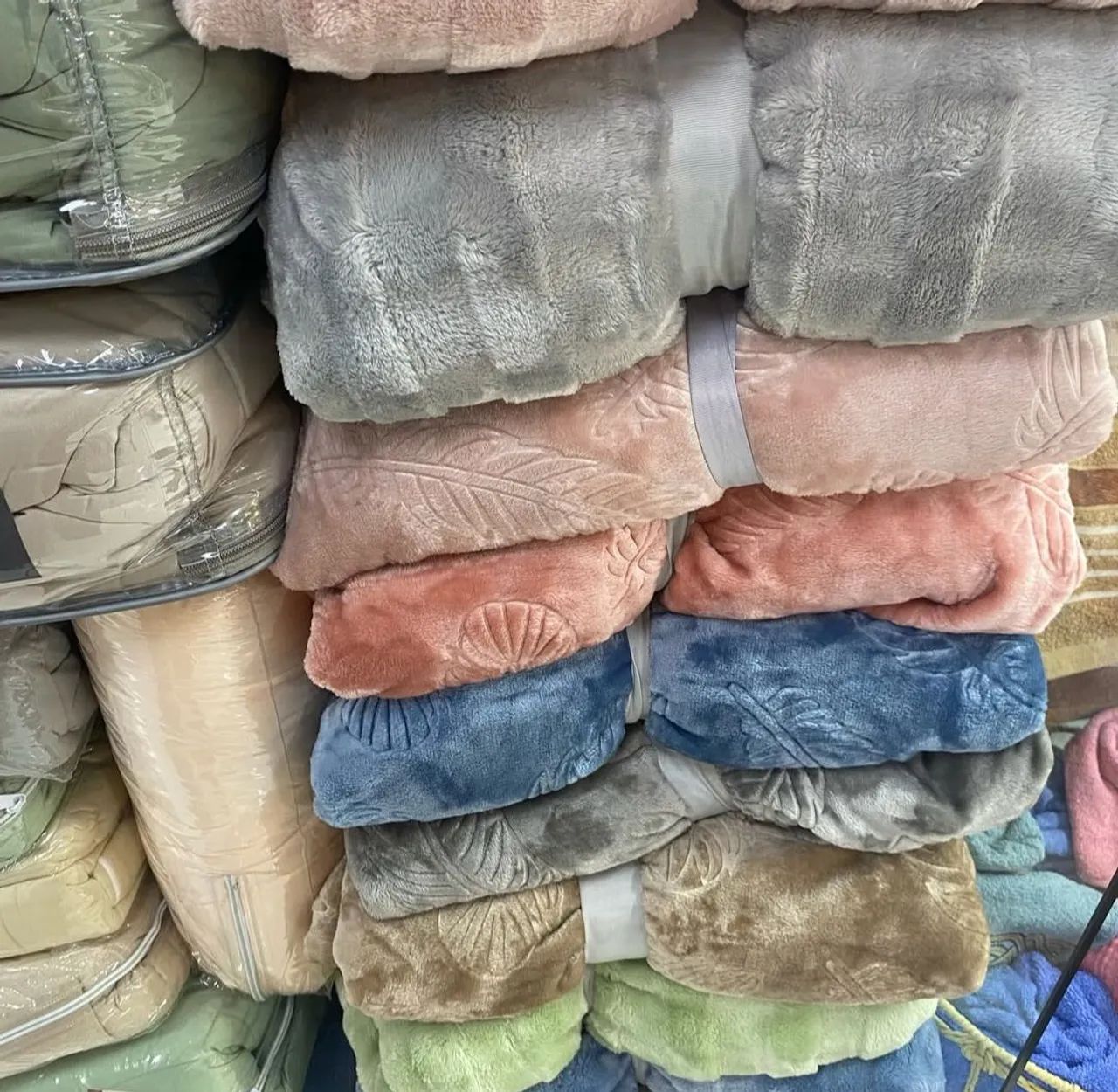 Mantas Queen pelúcia diversas cores  - Foto 5