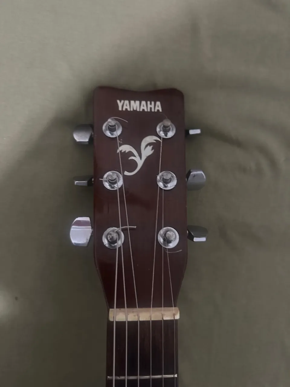 Violão Yamaha
