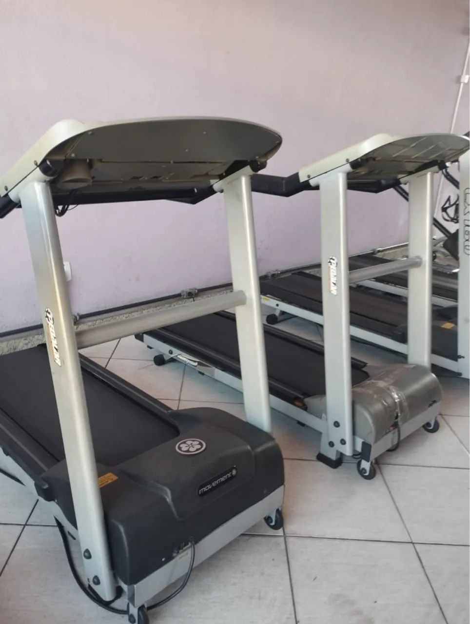 Vende-se 02 esteiras de academia usada,em perfeito estado de uso. 2.200 ...