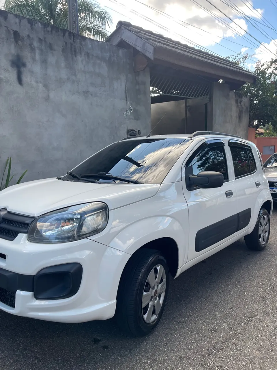 Uno Drive 2018 , 5000 abaixo da Fipe