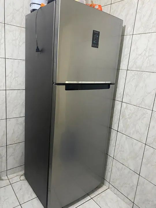 Geladeira Samsung (NOVA ELA CUSTA 5.278,00) - Foto 2