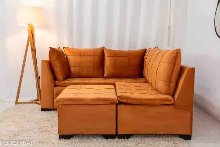 Sofá Canto 5 lugares com Puff Lider