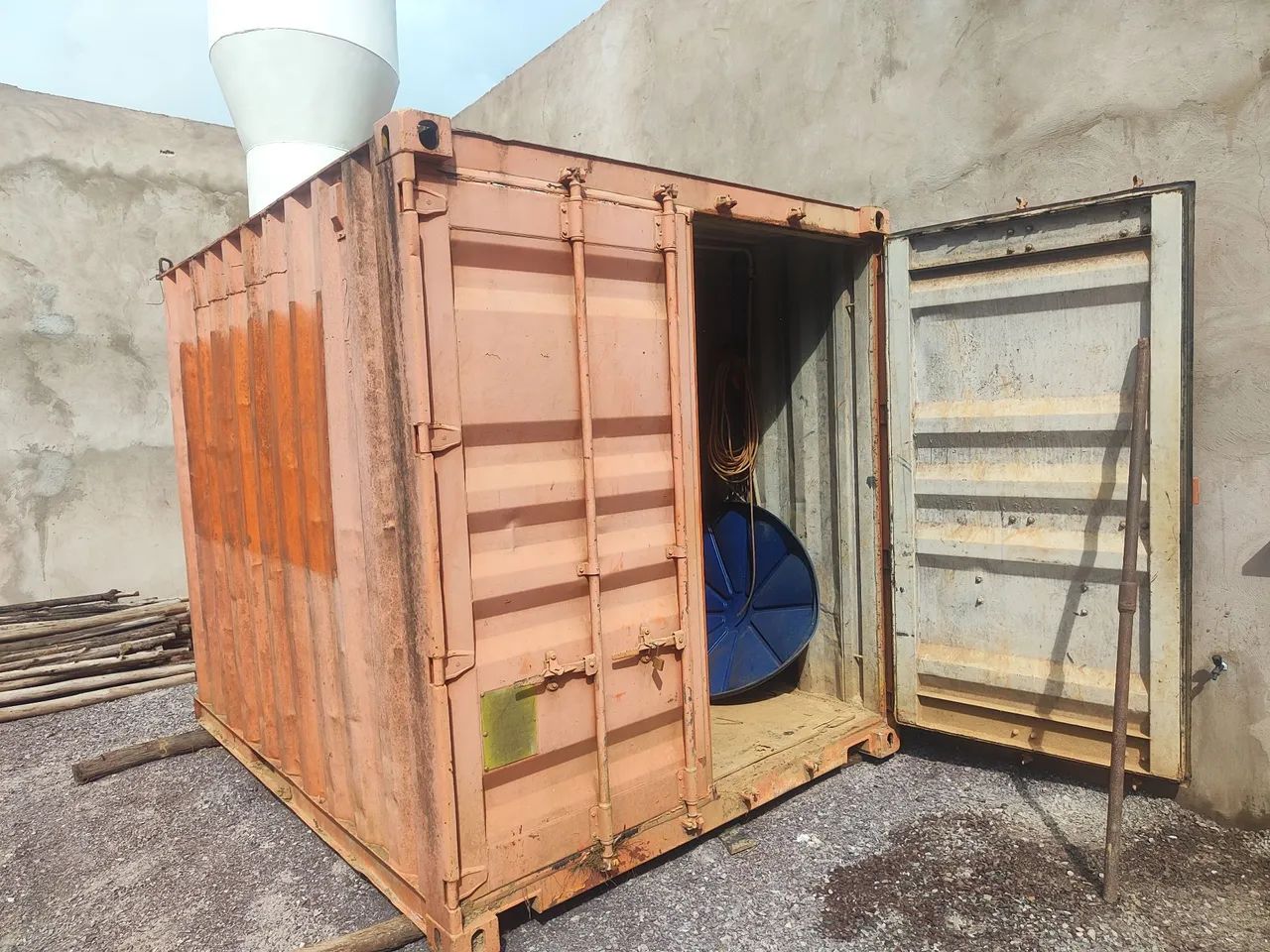 Locação de container/Contêiner de Carga 4 metros  - Foto 2