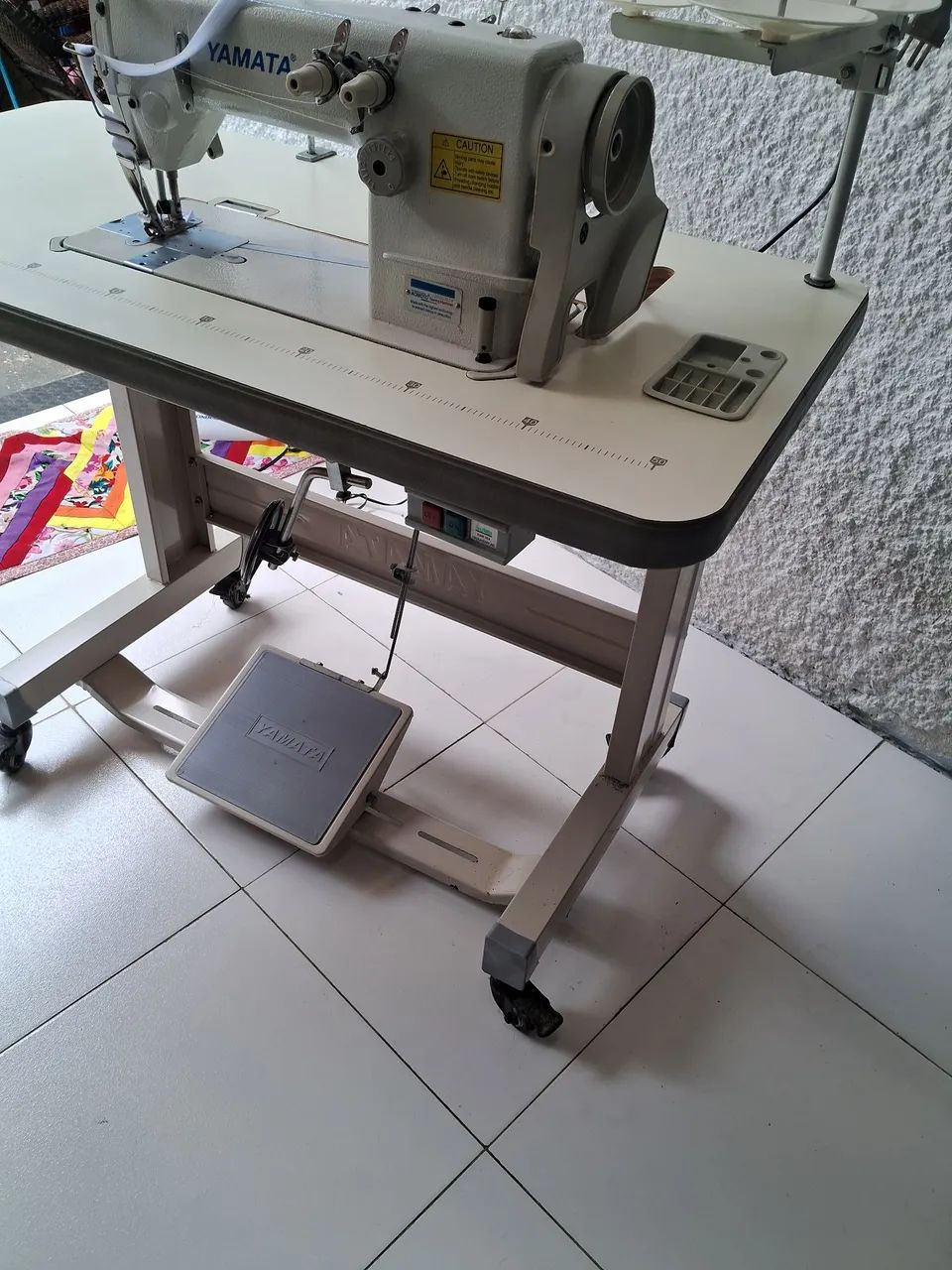 Shoulder-to-Shoulder Overlock Machine, Chain Stitch