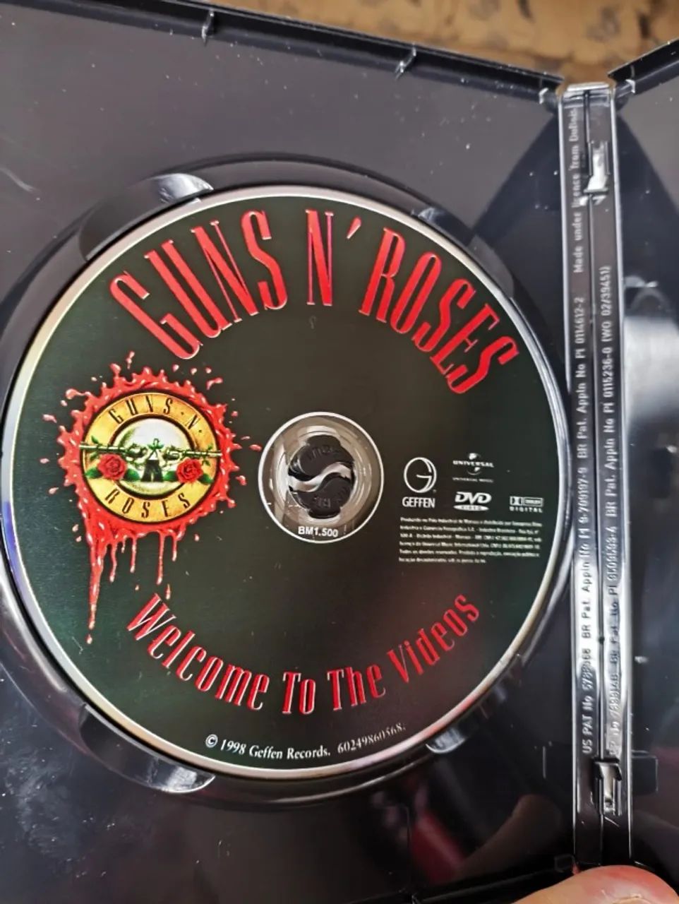 2 DVDS da Banda Guns N' Roses - Foto 4