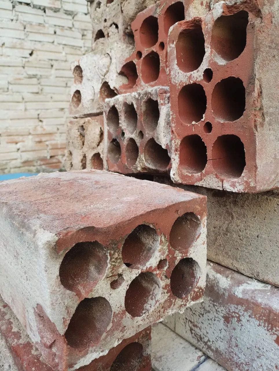 Tijolo usado antigo64288876022915121