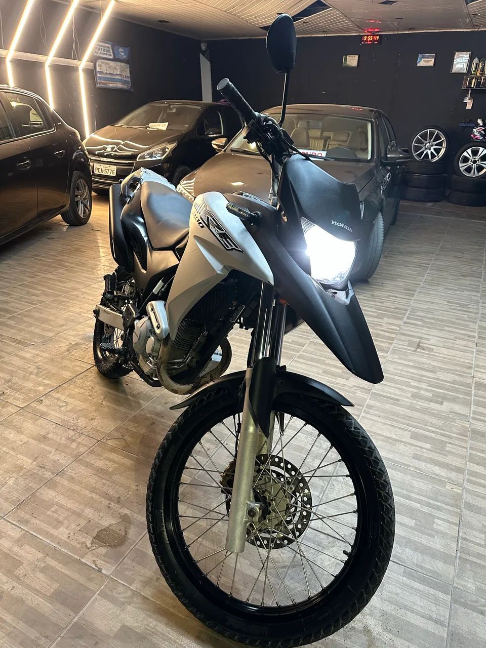 XRE ÚNICO DONO TODA REVISADA MOTO TOP