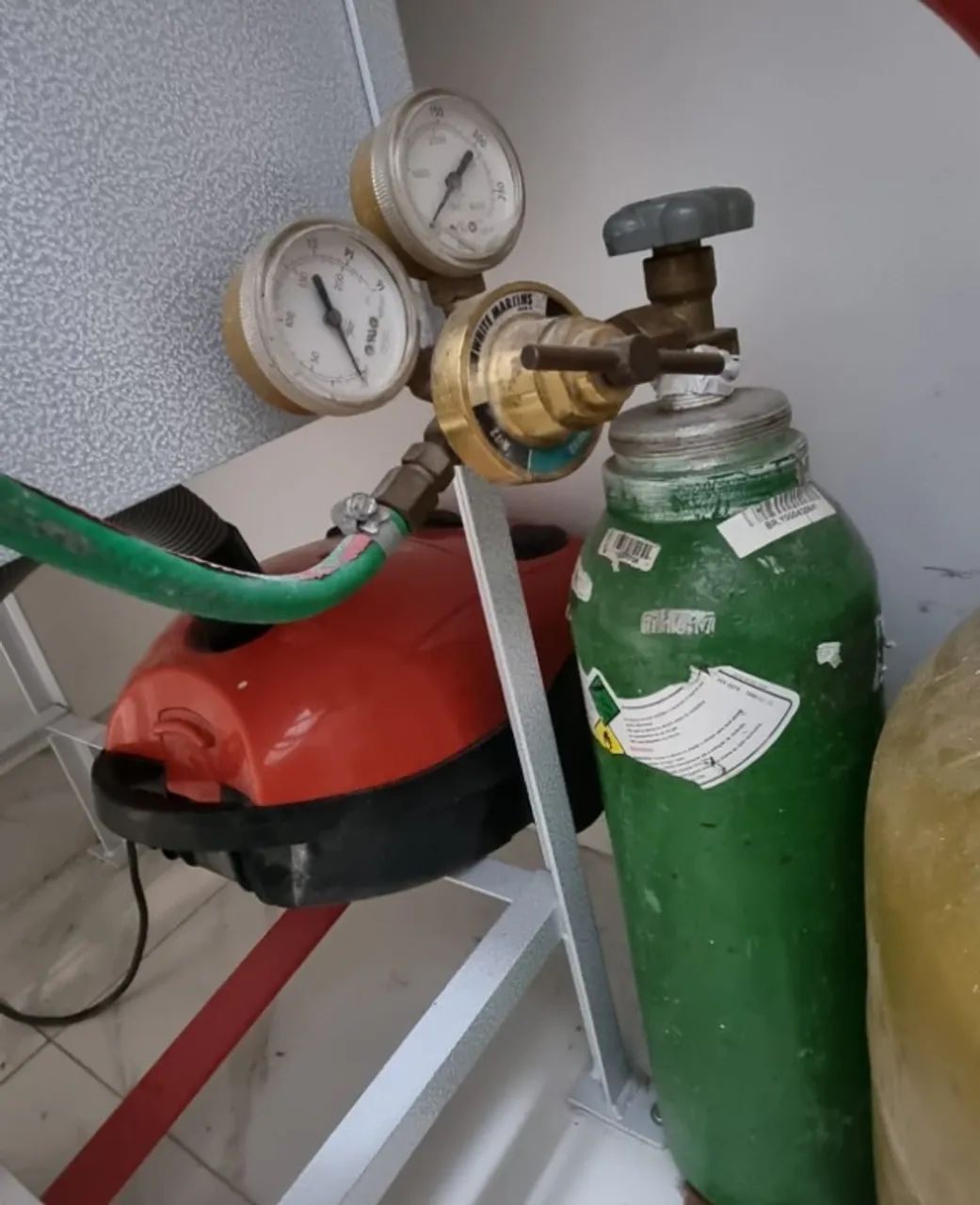 Laboratório de Prótese - Foto 5