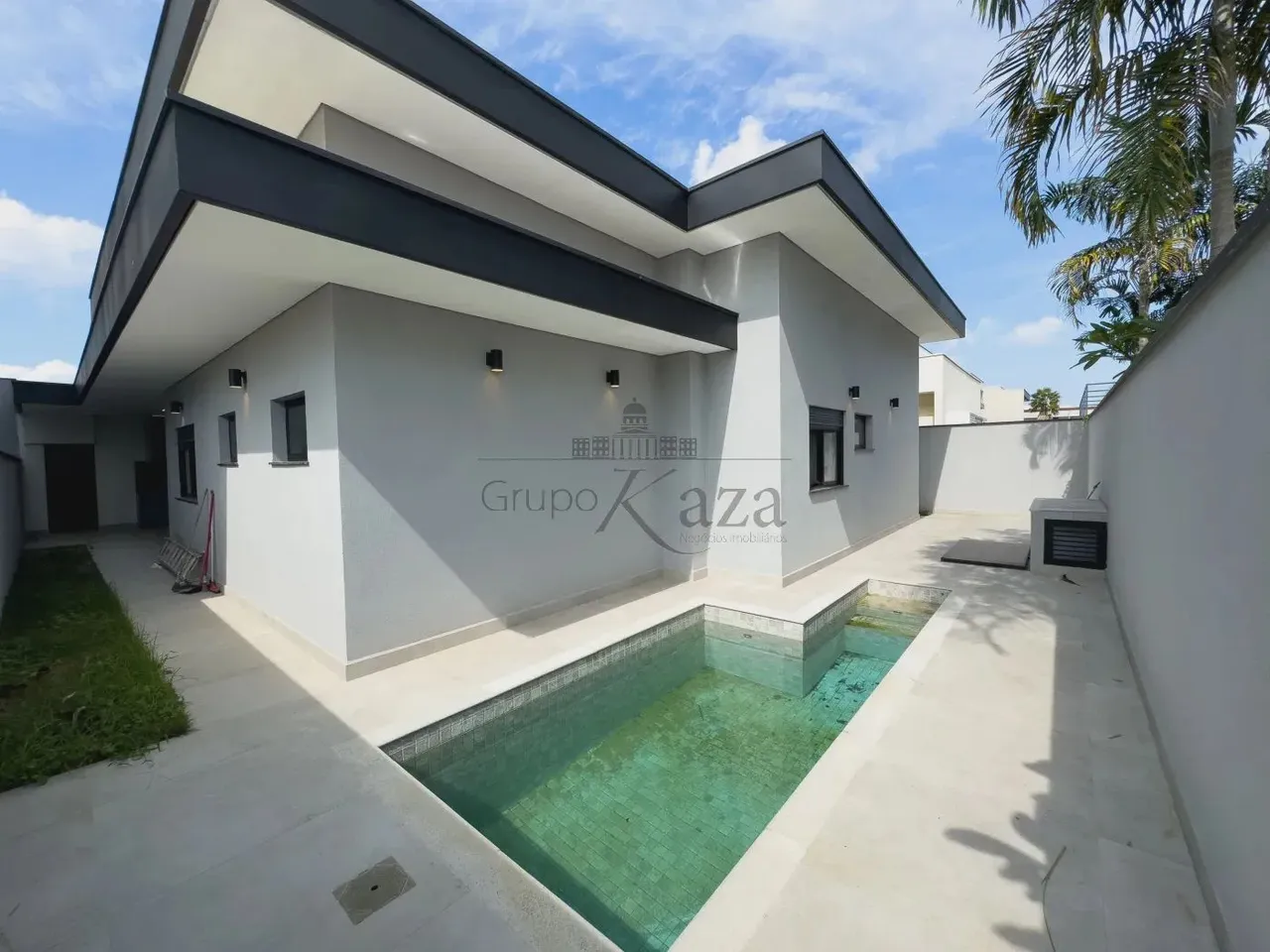 Jardim do Golfe - Condomínio Jardim do Golfe - 3 Dormitórios 3 suítes - 295m².