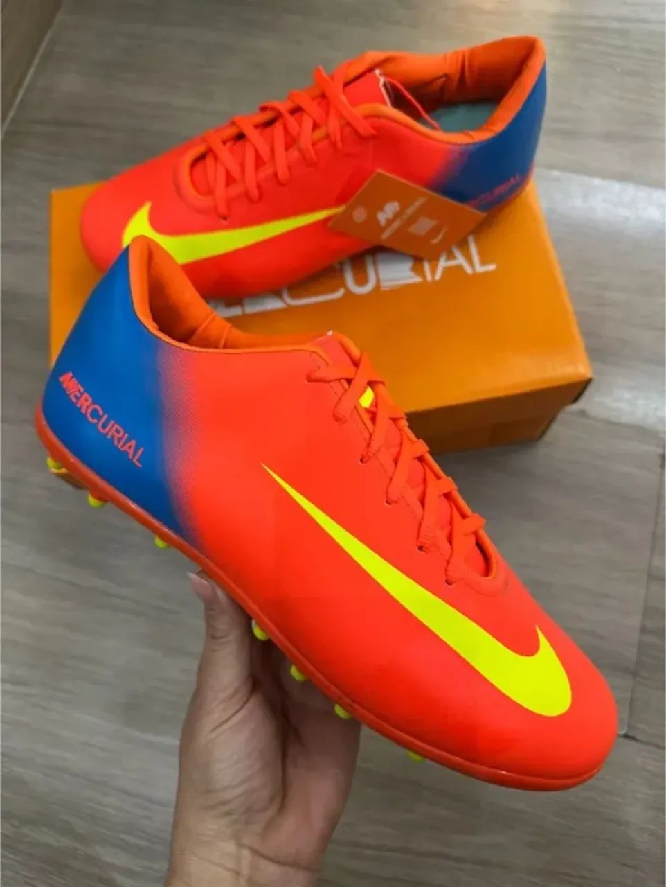 Chuteira Nike Laranja Campo