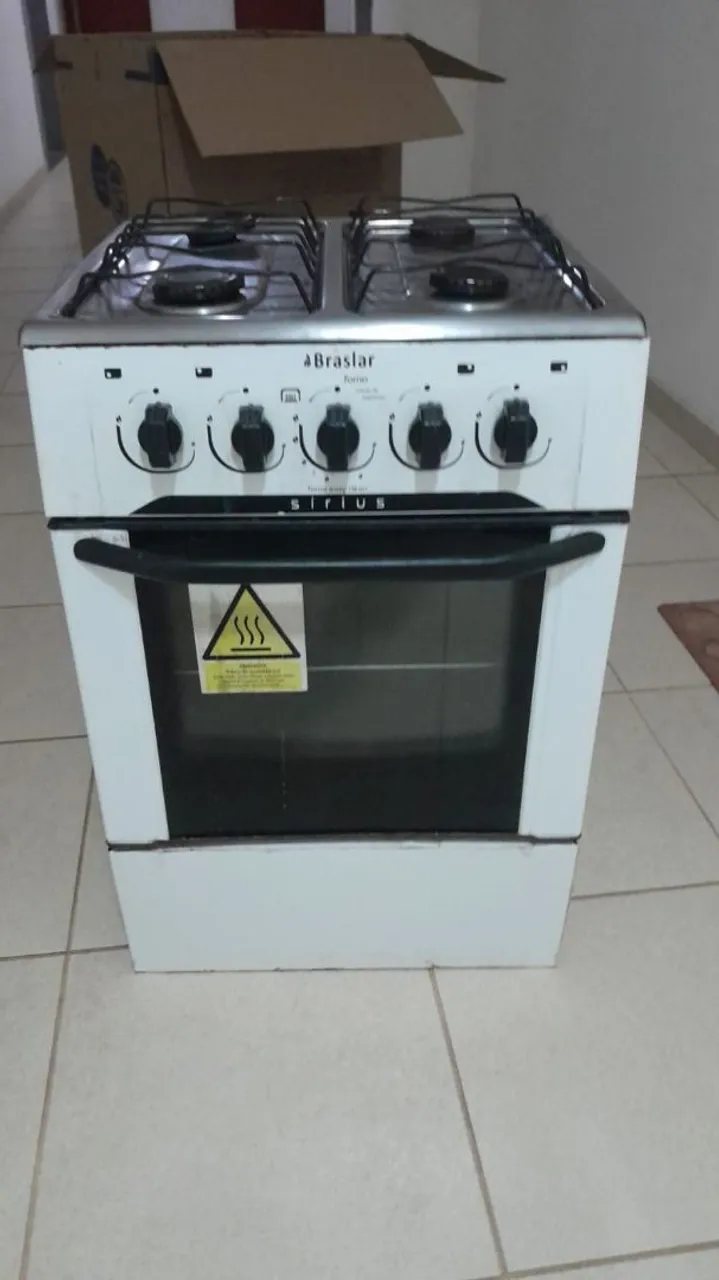 Fogão Brastlar Sirius com 4 bocas