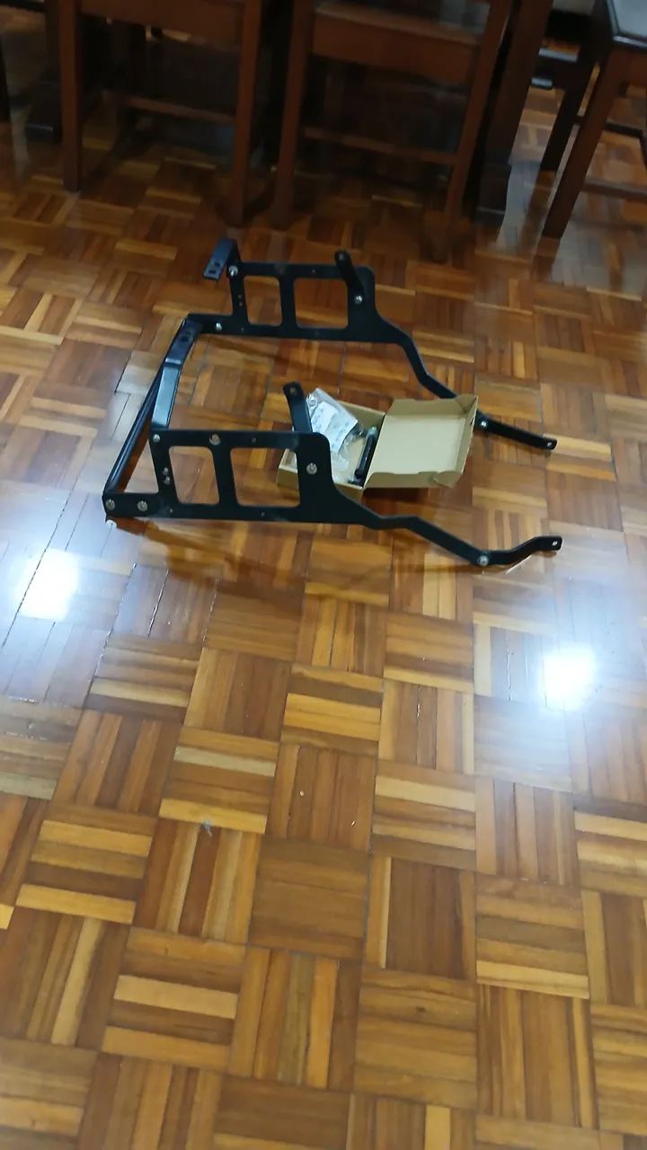 Suporte de baú lateral yamaha tenere 250cc ano 2011 ao 2015