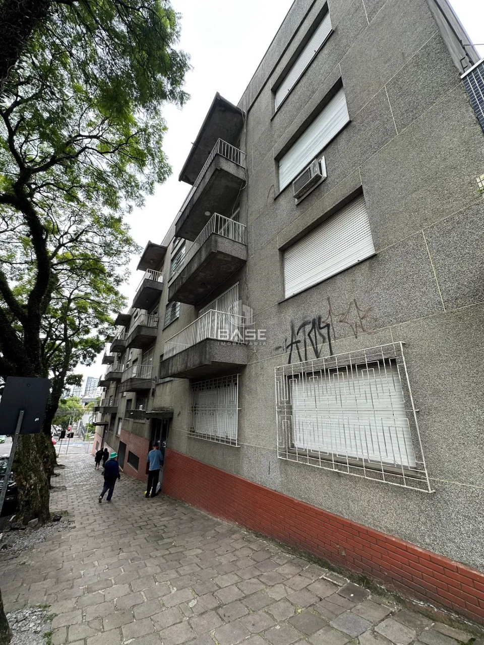 Apartamento no Centro de Caxias do Sul, com 90m², distribuídos em 2 dormitórios mais uma d