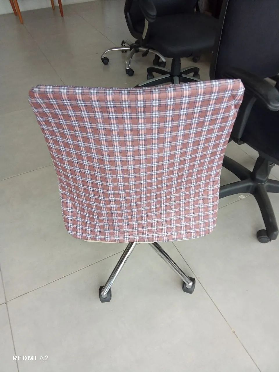 Cadeira giratória  - Foto 4