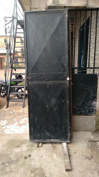 PORTÃO DE AÇO CHAPEADO 