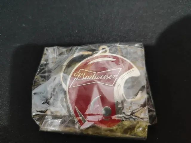 Chaveiro abridor de garrafa NFL 2024 - Budweiser - Foto 3
