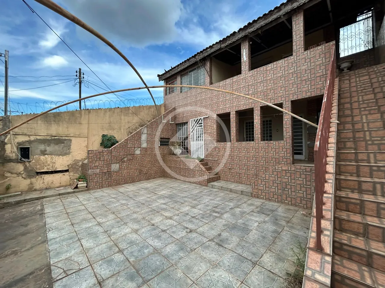 Vendo Casa para Comércio ou Moradia, 500m² R$ 700.000,00 codigo: 90498