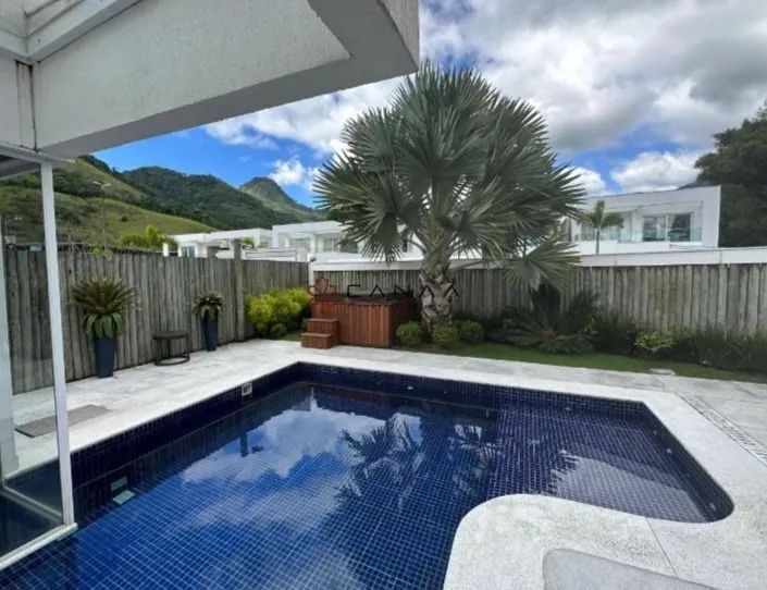Casa Duplex de Alto Padrão no Condomínio Porto Frade, Angra dos Reis/RJ