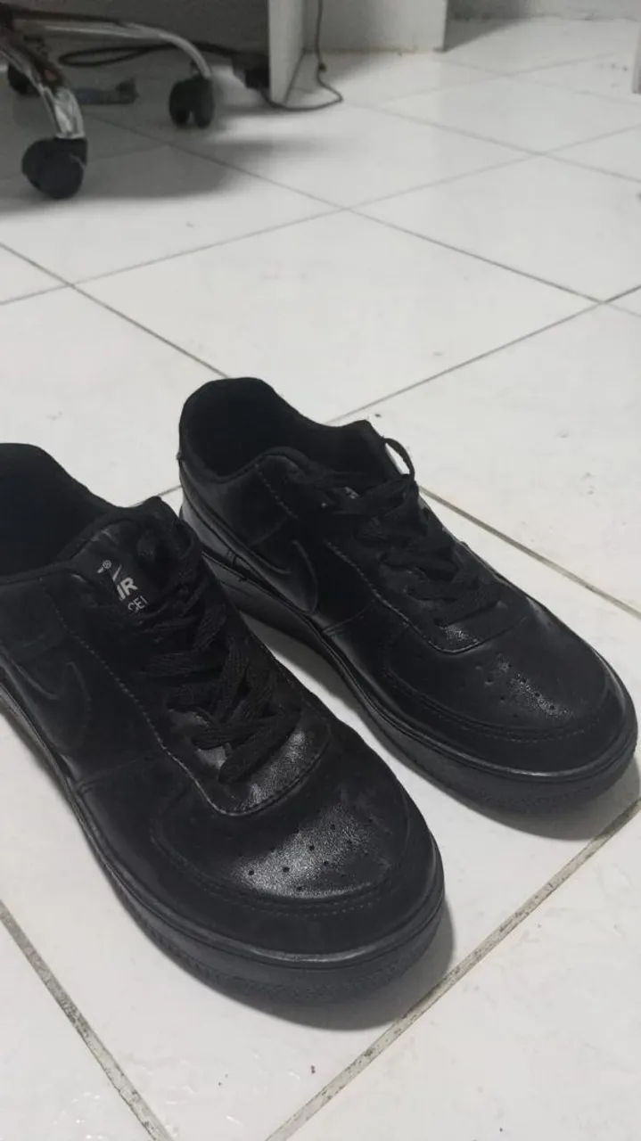 Vendo Tênis Nike Air Force preto novo no precinho!