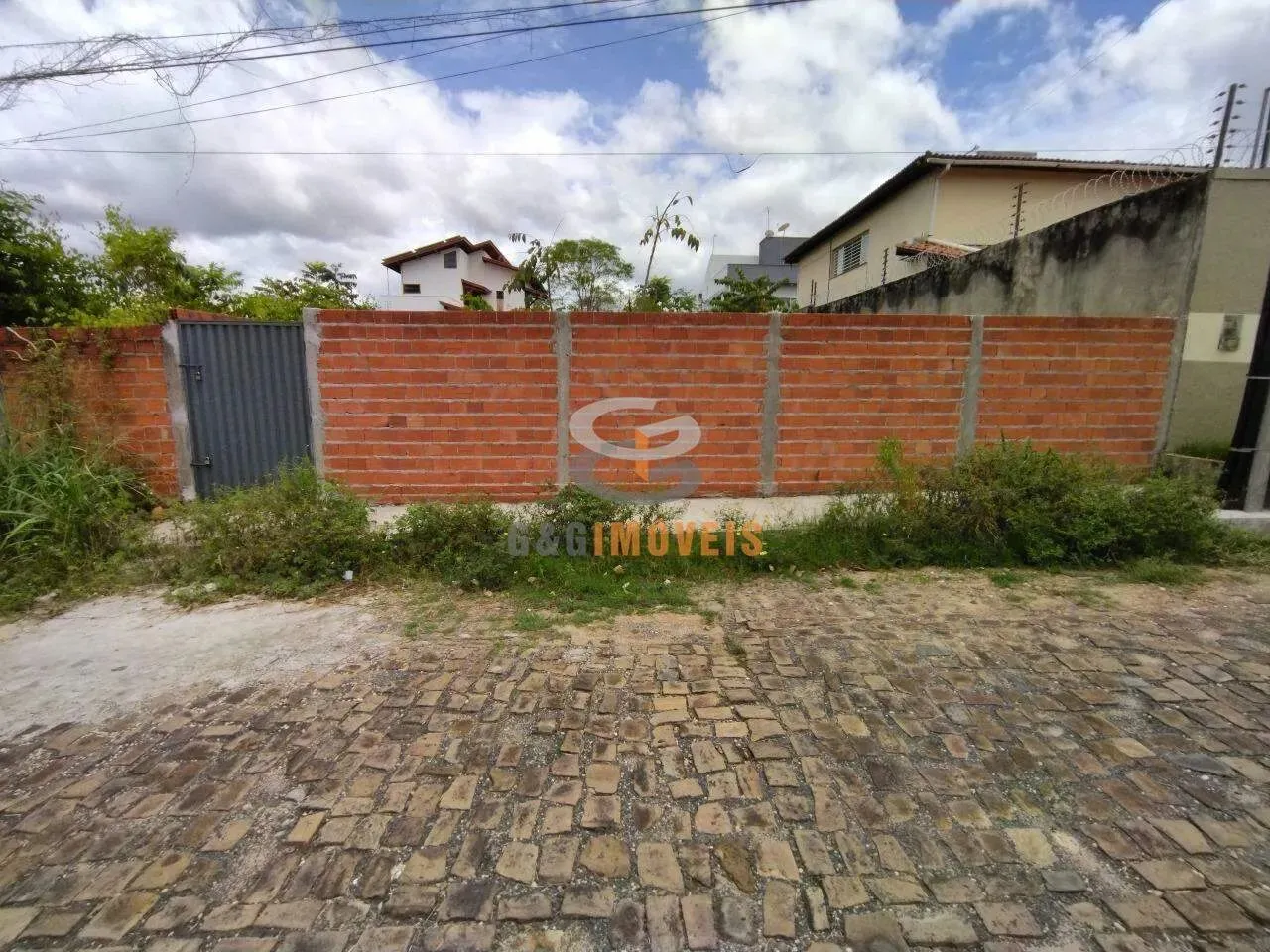 TERRENO NO URUGUAI