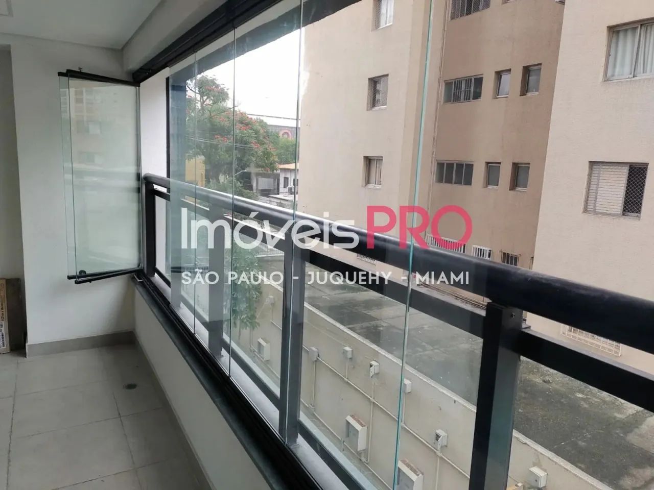 STUDIO MOEMA -42 M - QUARTO -SALA E BANHEIRO-SACADA- PREDIO COM LAZER !! - Foto 3