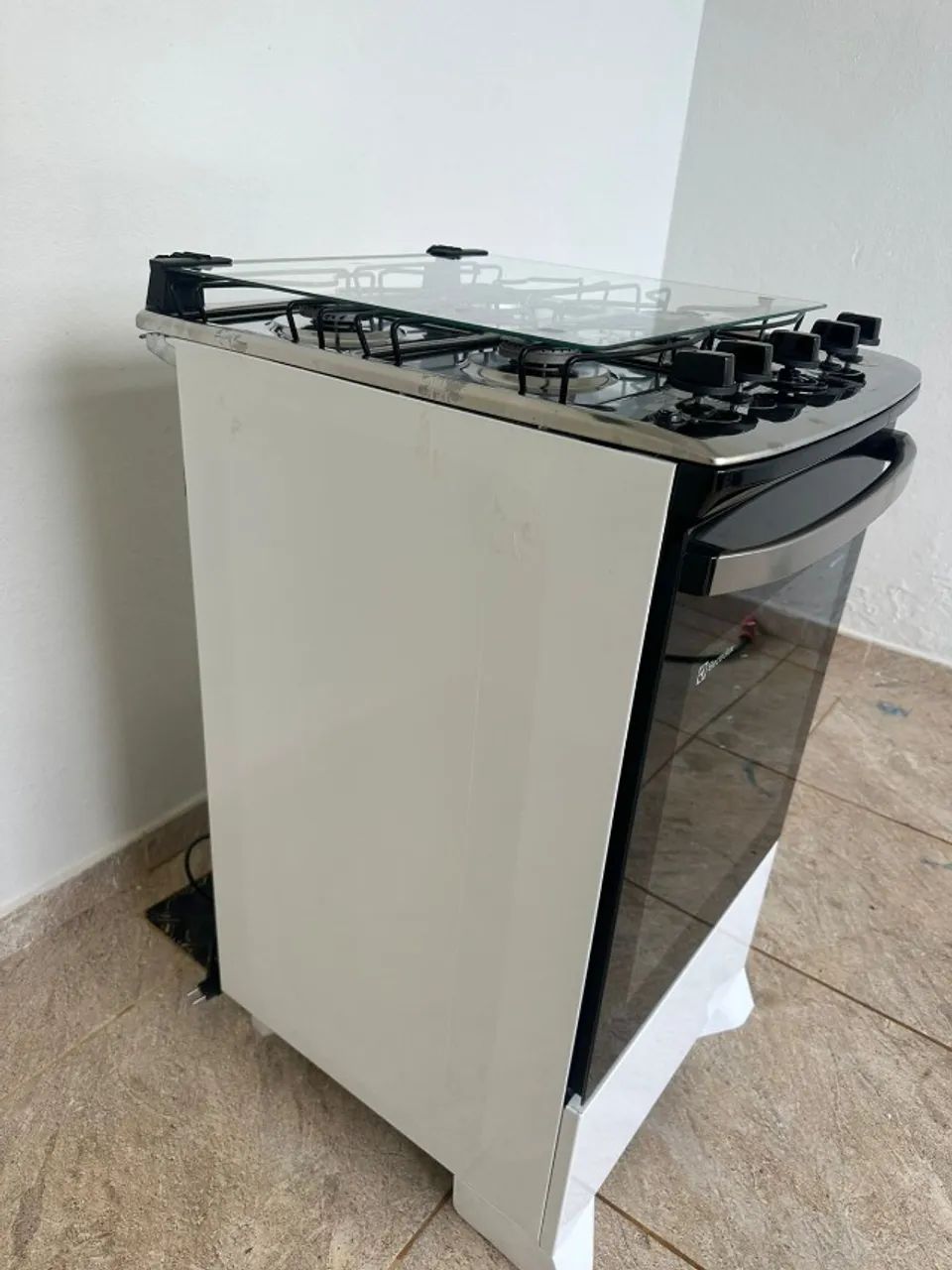 Fogão Electrolux 4 Bocas com Forno - Estado de Novo! - Foto 5