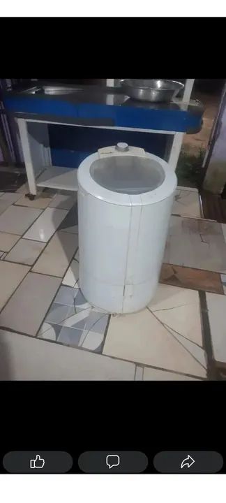 Vendo está centrífuga 20kilos funcionando perfeitamente não troco 