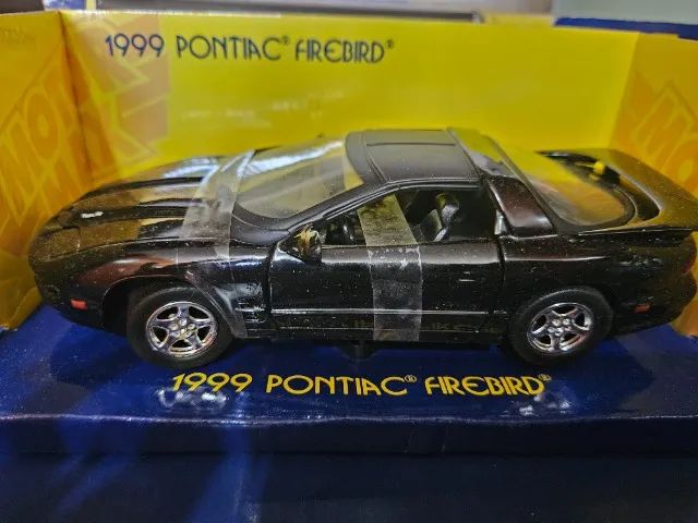 Pontiac Firebird 1999 miniatura 1:24 - Foto 3