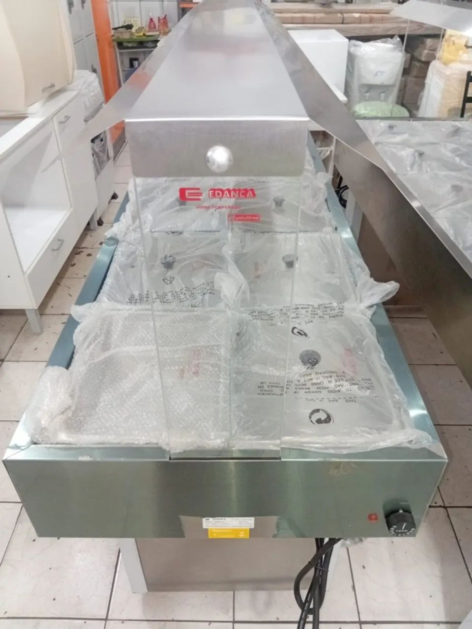 Carrinho Buffet Self Service Térmico 10 Cubas Com Gabinete Bbmm10 - Edanca - 127V