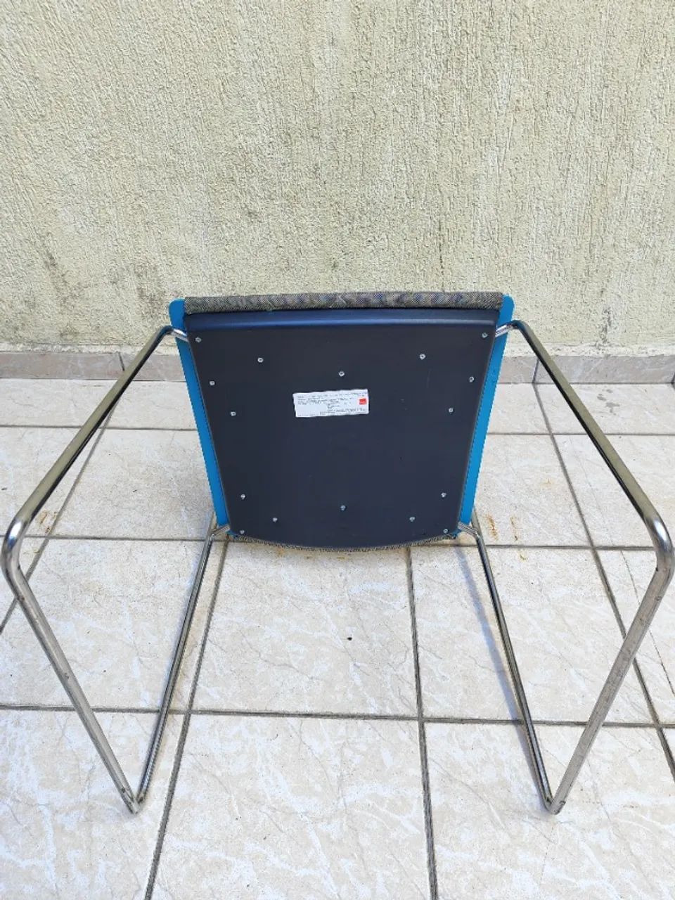 Cadeira Fixa Estofada e Cromada Azul - Cavaletti  - Foto 3