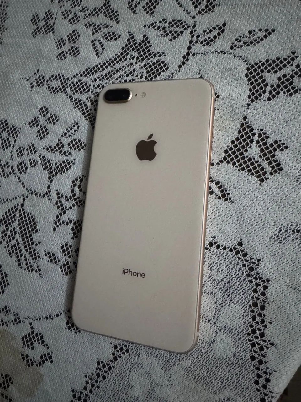 iPhone 8 Plus 