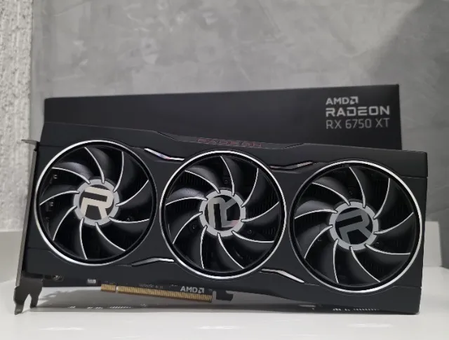 RX 6750 XT 12GB RADEON