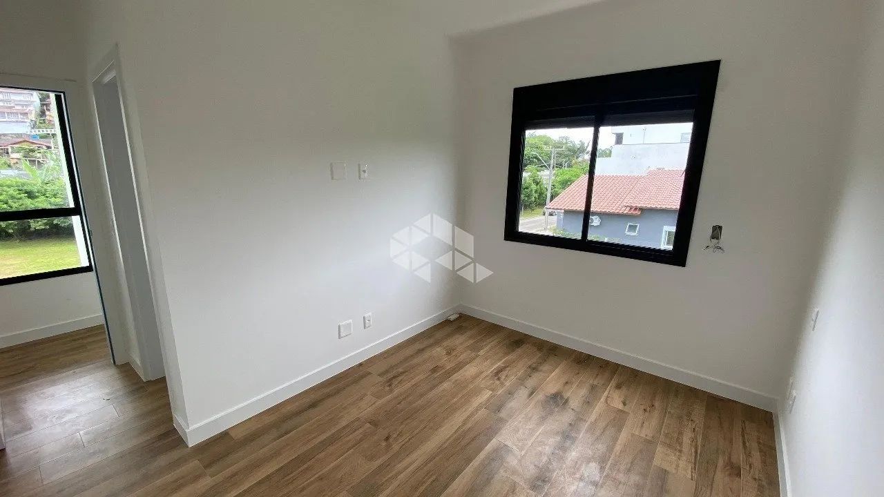 CASA 3 QUARTOS/DORMITÓRIOS SENDO 3 SUÍTES - CANASVIEIRAS - FLORIANÓPOLIS/SC - Foto 5