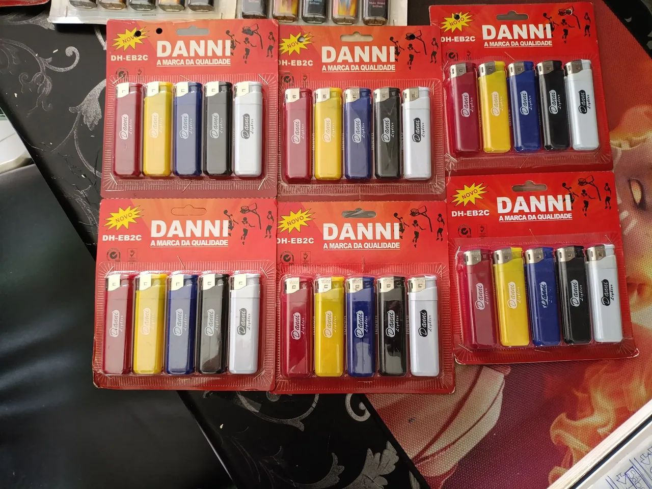 Isqueiros de Camping Danni e ZAJ - Novos - Foto 2