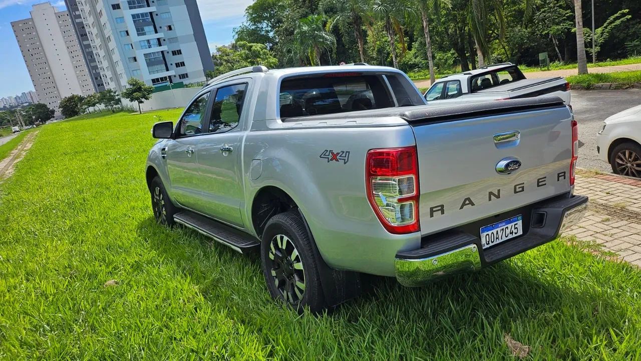 Ranger 3.2 diesel xlt 2018 troco por carro pequeno mesmo valor  - Foto 3