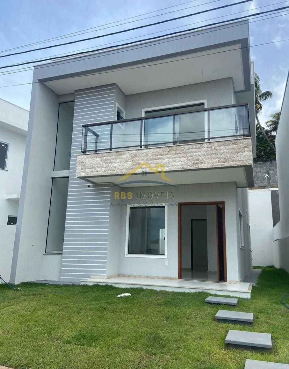 Lauro de Freitas Casa em Condomínio 4/4 3 suítes 135m²