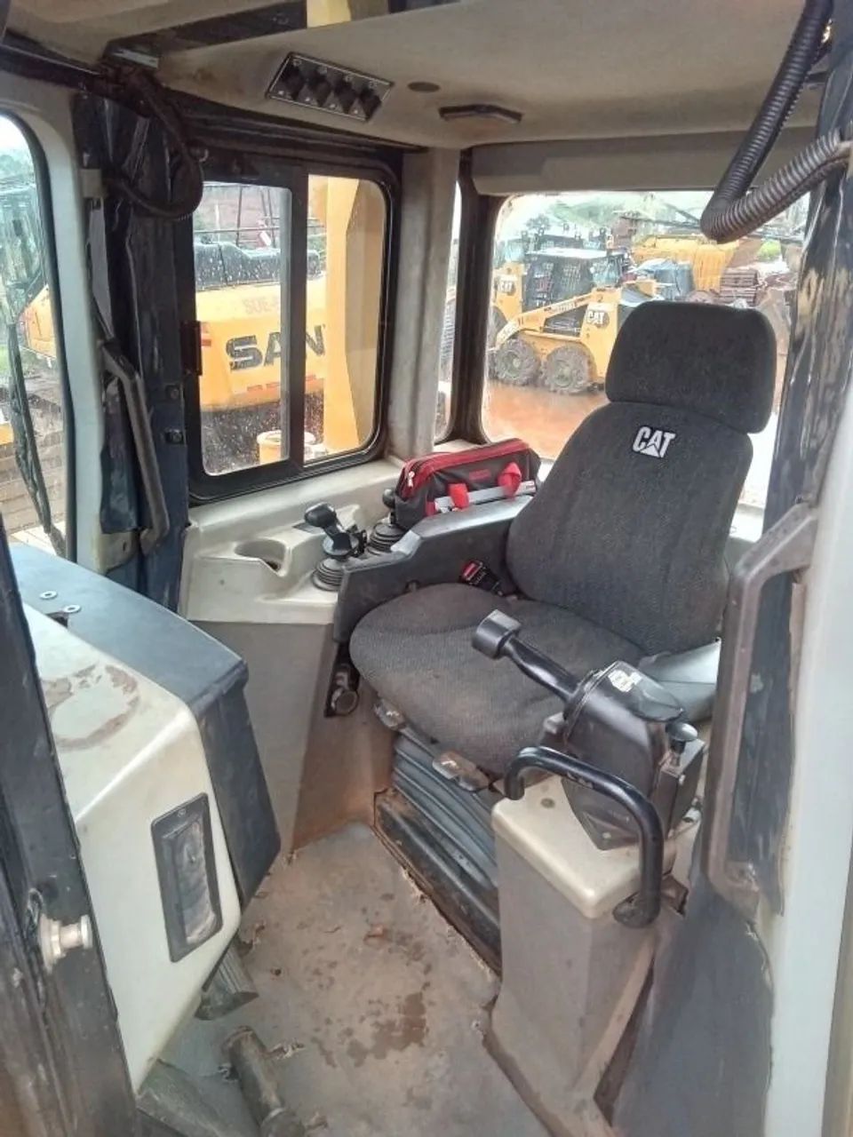 Trator de Esteira Caterpillar D6T - Foto 6