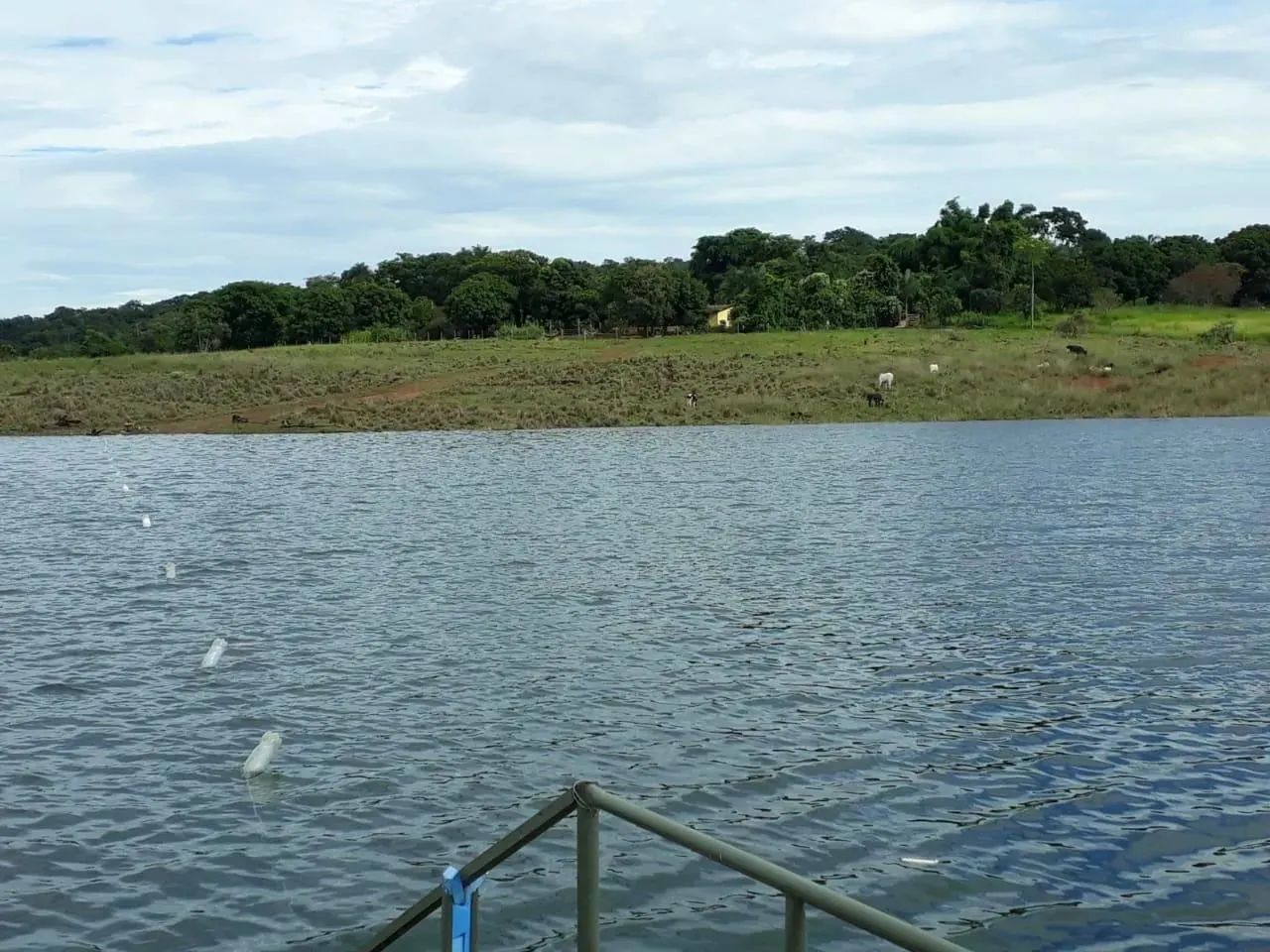 RANCHO QUE PARECE UMA FAZENDINHA
