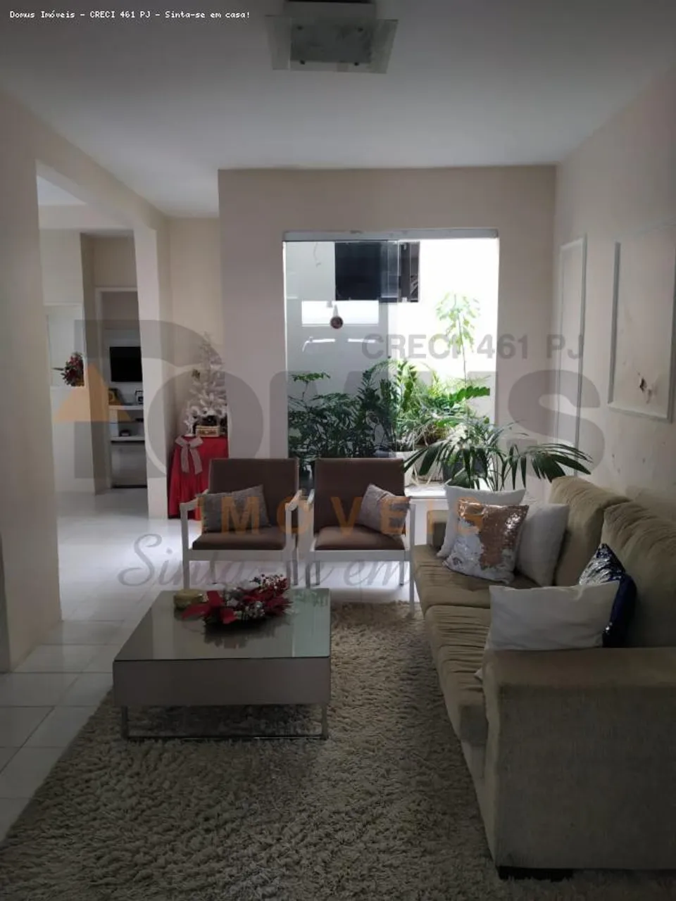 Casa no Conjunto JK com 4 Quartos e 3 Suítes no Bairro Jabotiana