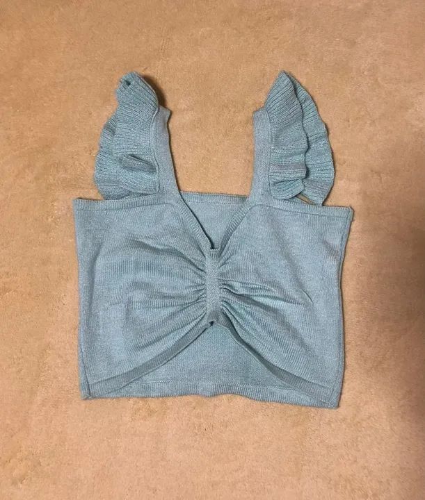 Blusa de Crochê com Detalhes em Renda - Azul Claro