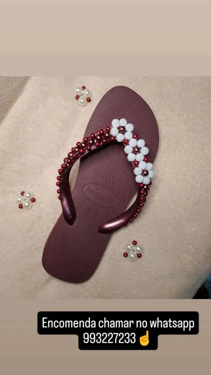 Sandália Havaianas Customizada com Flores